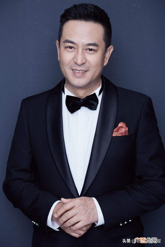 张嘉译妻子，张嘉译与妻子王海燕有过纠结和战争