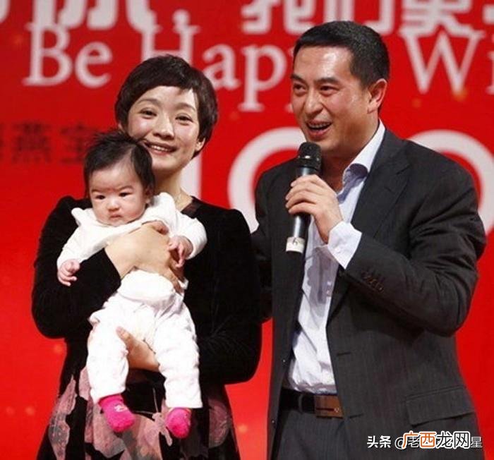 张嘉译妻子，张嘉译与妻子王海燕有过纠结和战争