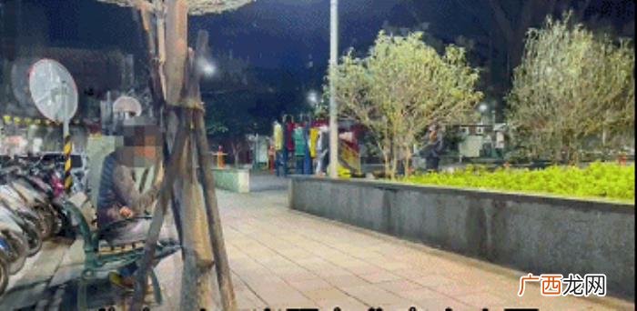 刘诗诗台北，吴奇隆牵着刘诗诗台北街头甜蜜约会