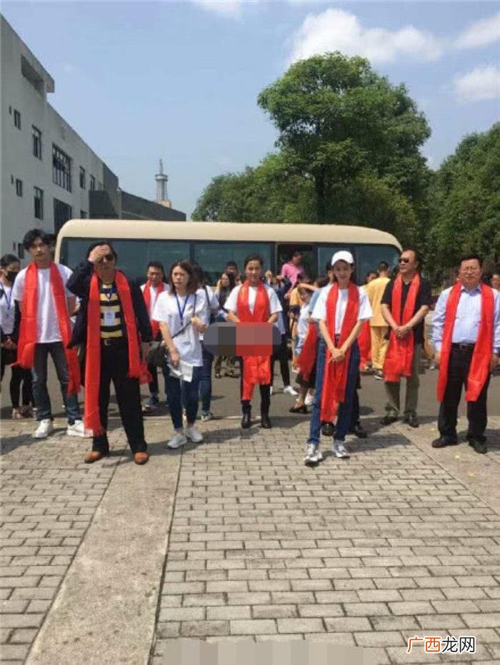 佟丽娅陈晓，佟丽娅陈晓林永健助力汶川地震十周年公益