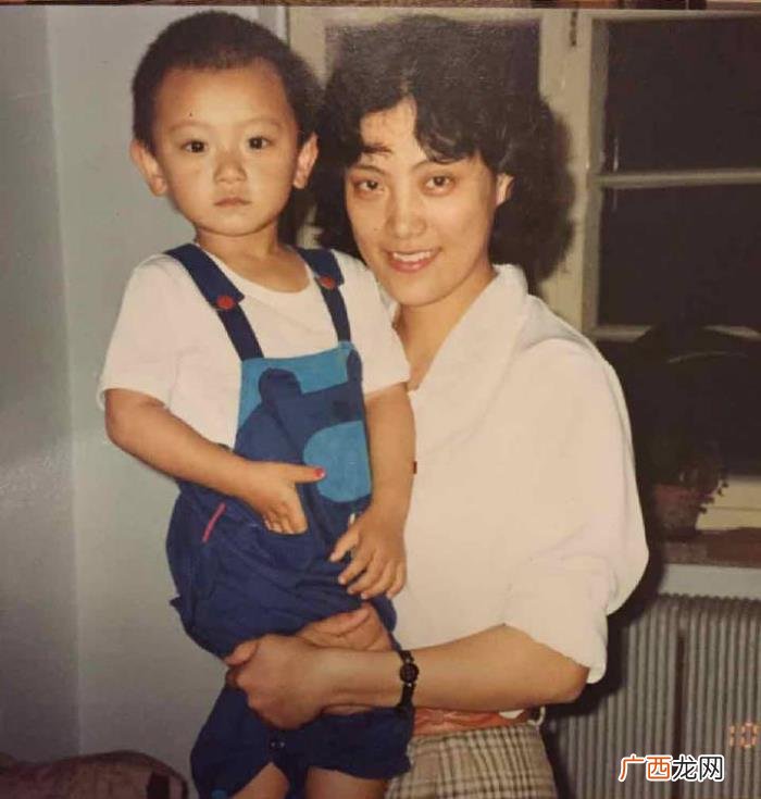 黄子韬家产，黄子韬继承母亲美貌更有家产200亿