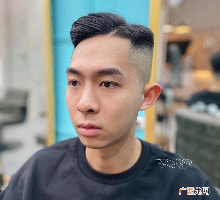 男生碎盖头发型图片正面，2021男生流行6款发型