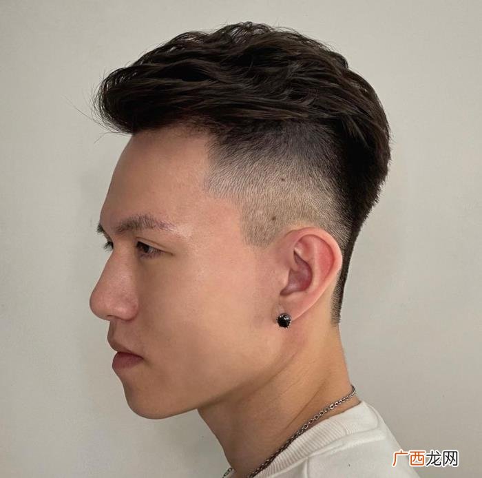 男生碎盖头发型图片正面，2021男生流行6款发型
