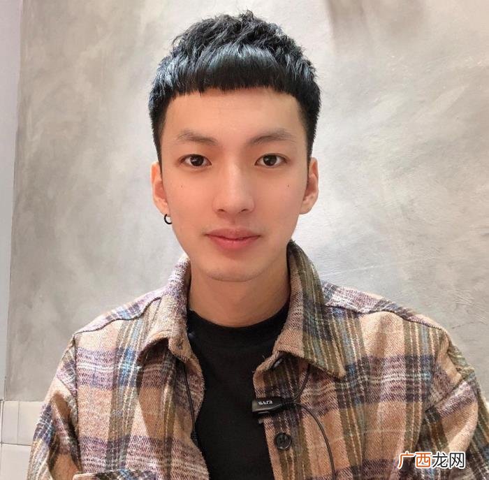 男生碎盖头发型图片正面，2021男生流行6款发型
