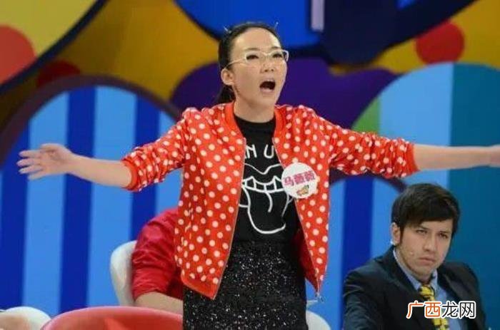 吴亦凡素颜，马薇薇素颜憔悴出镜为支持吴亦凡道歉