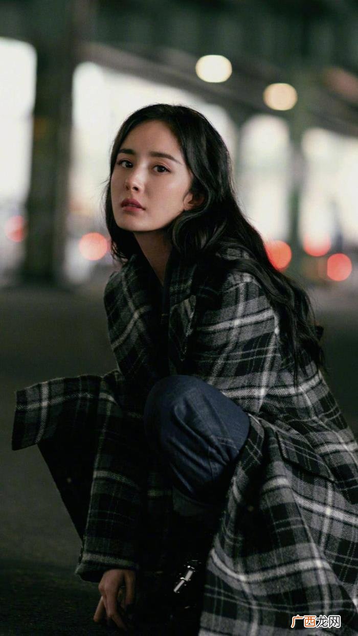 杨幂嫁日本，杨幂在日本成宅男女神被做成娃娃遭一抢而空