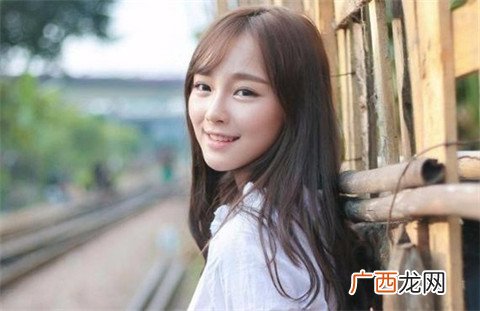 第一次约会怎么聊天不会尴尬和冷场？