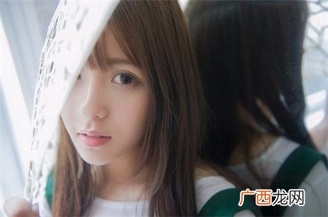 第一次约会怎么聊天不会尴尬和冷场？