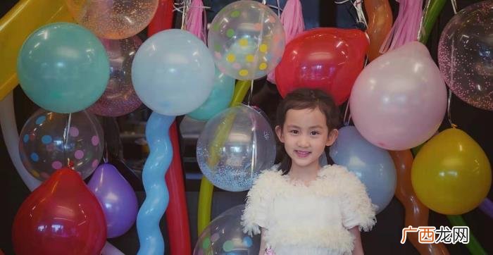 黄磊给多多的生日祝福，黄磊小女儿7岁生日祝福一片