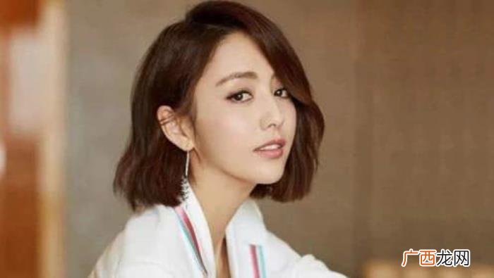 佟丽娅痛哭,36岁女神佟丽娅因主持春晚崩溃痛哭