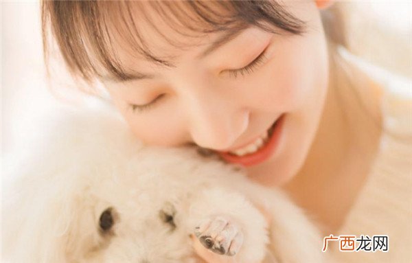 和女生约会怎么亲她？约会亲女生的套路