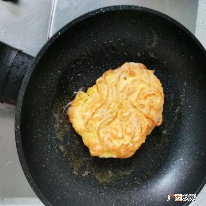 做三明治需要什么材料，几分钟搞定面条做三明治