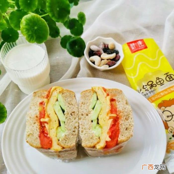 做三明治需要什么材料，几分钟搞定面条做三明治