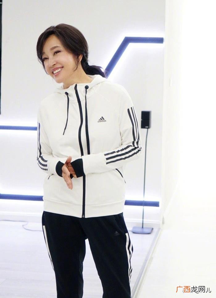 刘晓庆姜文,64岁刘晓庆大赞昔日恋人姜文是天才