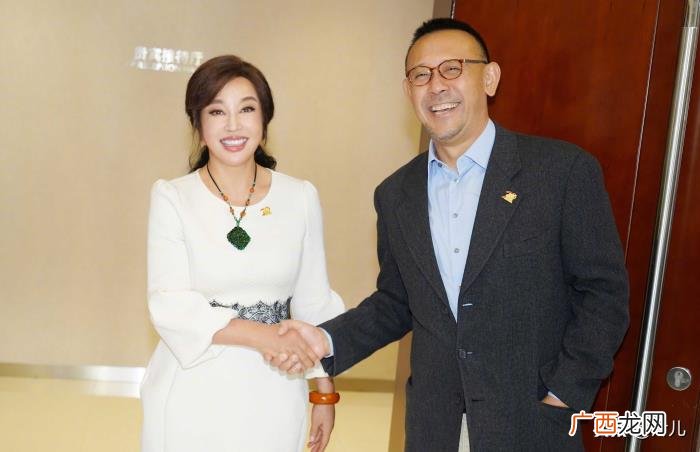 刘晓庆姜文,64岁刘晓庆大赞昔日恋人姜文是天才