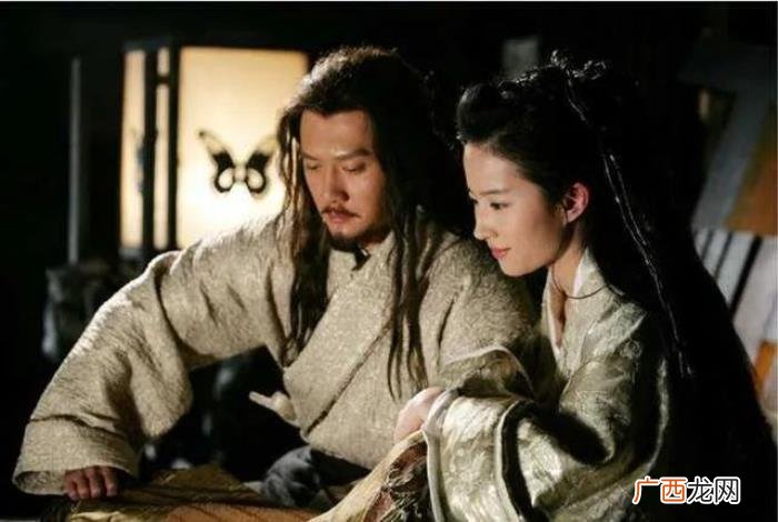 史上最经典的10首情诗 经典爱情名句