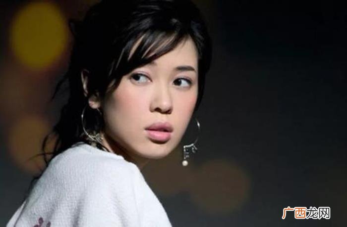 嘴唇厚的男人，这个厚嘴唇的女人性感到了骨子里