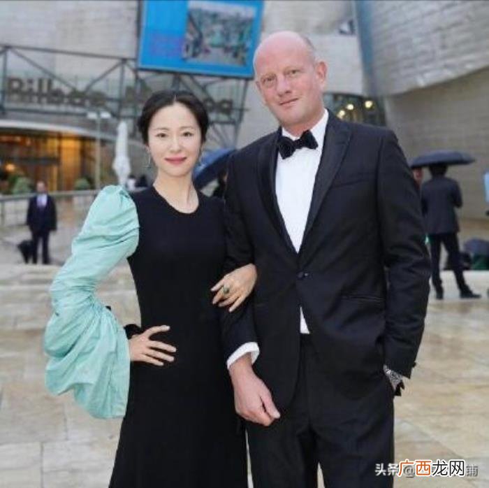 江一燕人设，文艺女神江一燕人设崩塌的争议和情感故事