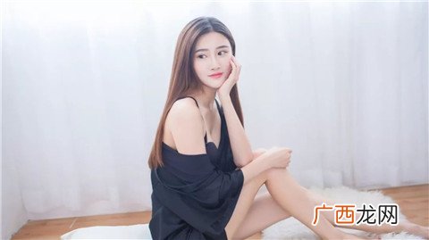 约会的时候怎么亲到女生？