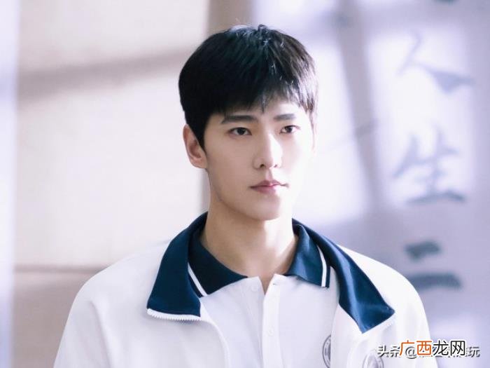 赵丽颖杨洋，杨洋热巴赵丽颖演高中生却大获好评