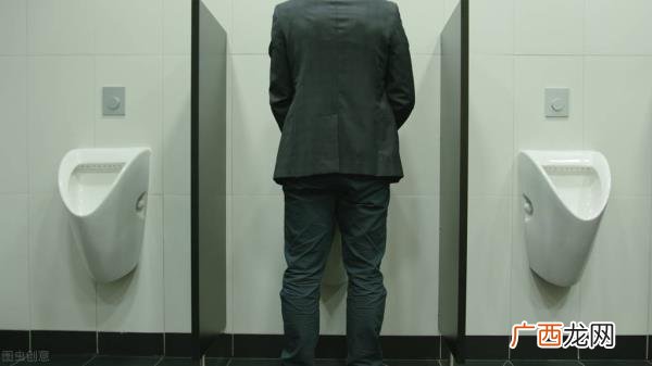 男性尿道痒，男性尿道瘙痒很尴尬