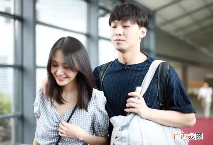 杨幂量头围，杨幂也爱泫雅风乔欣瘦到腰围=头围