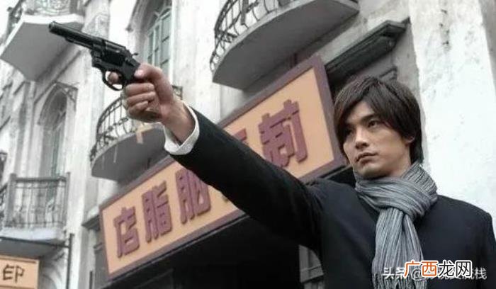 王丽坤靳东，介绍一部由靳东、王丽坤主演的冷门传奇谍战剧