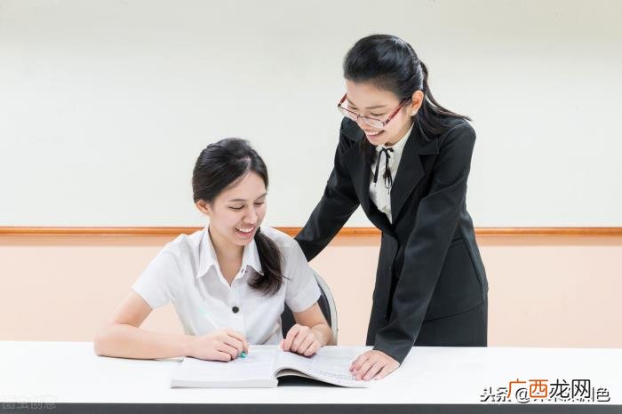 怎么夸老师才能让老师感到舒服 夸老师的句子