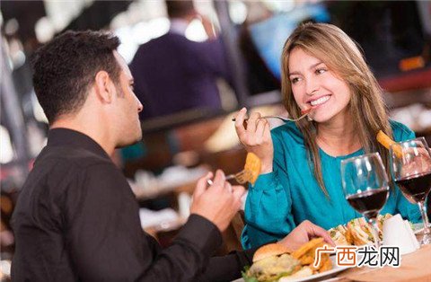 第一次约女生吃饭,如何给她留下好印象?