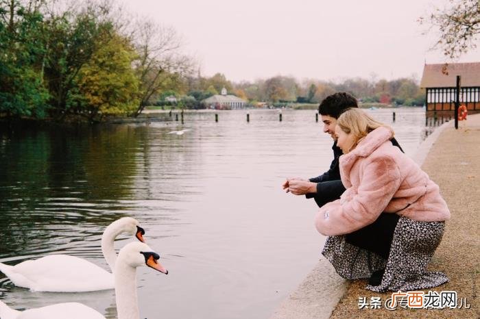 女人喜欢上一个男人 你居然敢喜欢上别的男人