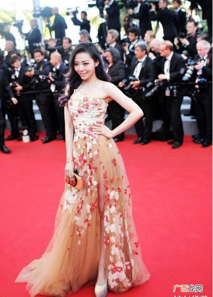 张靓颖火吗，最火四大超女李宇春周笔畅张靓颖何洁衣品比拼