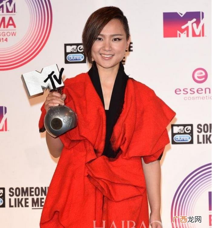 张靓颖火吗，最火四大超女李宇春周笔畅张靓颖何洁衣品比拼