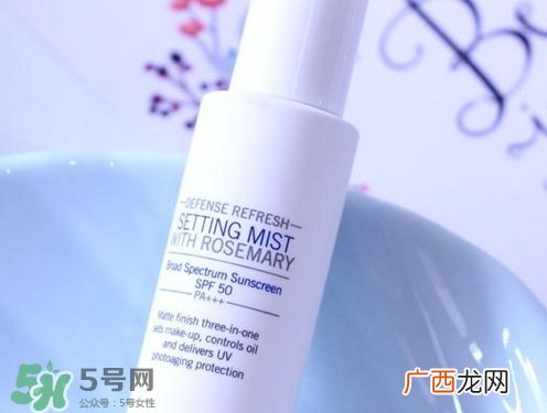 supergoop防晒喷雾怎么用_使用方法