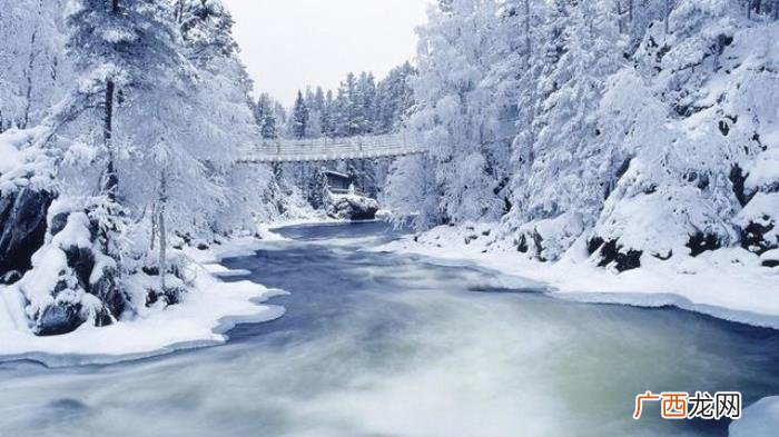下雪天发朋友圈的小短句 雪景短句