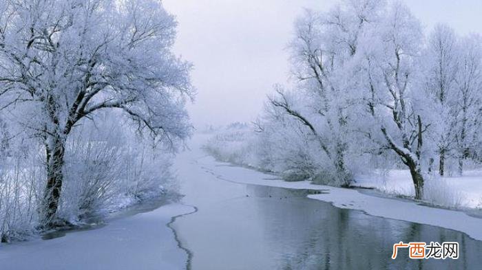 下雪天发朋友圈的小短句 雪景短句