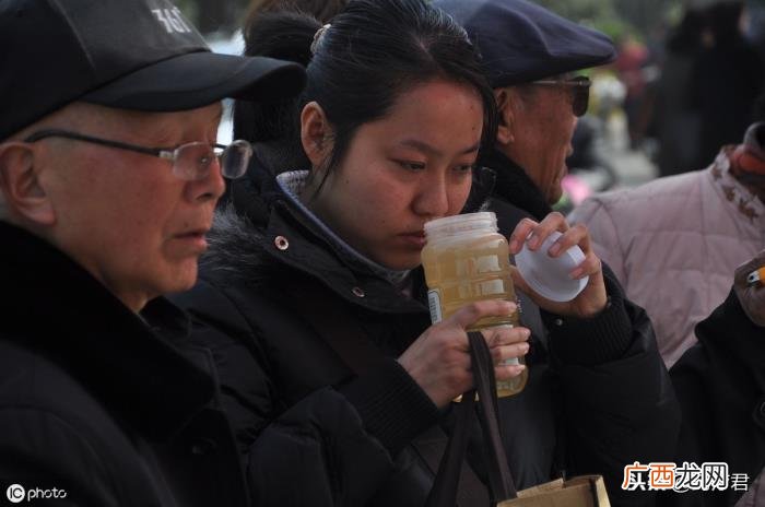蜂蜜的真假，又发现了一个辨别真假蜂蜜的小妙招
