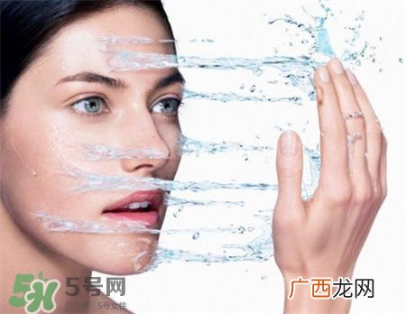 suisai收敛冰爽润肤水好用吗?suisai化妆水怎么样?