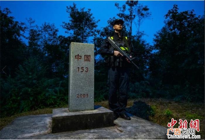 她放弃北京工作随他守边疆 原以为可以放弃