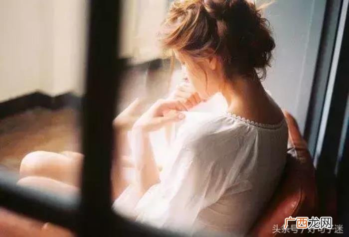 女生伤感悲伤的说说短语 伤感个性签名女生