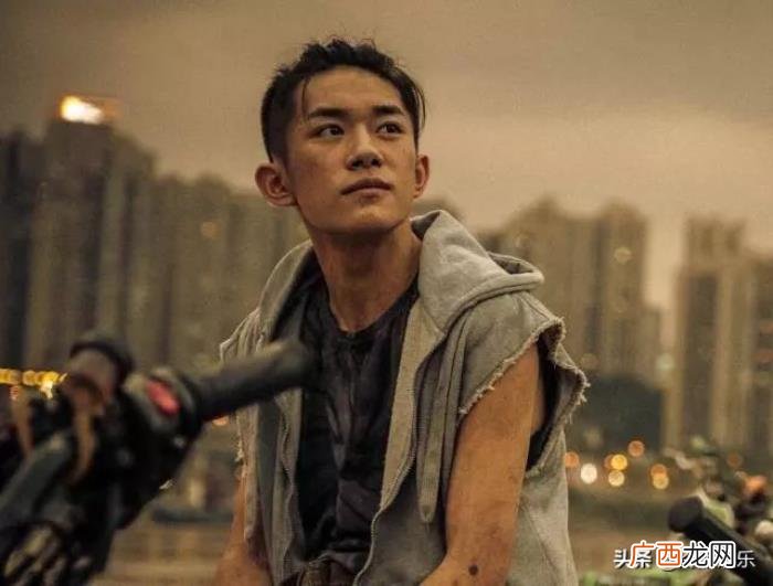 王源感情观，为什么王源的感情戏看起来像小学生早恋