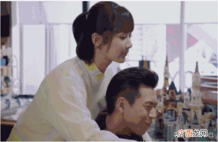杨紫的微博，杨紫用同条微博连续三年为李现庆生