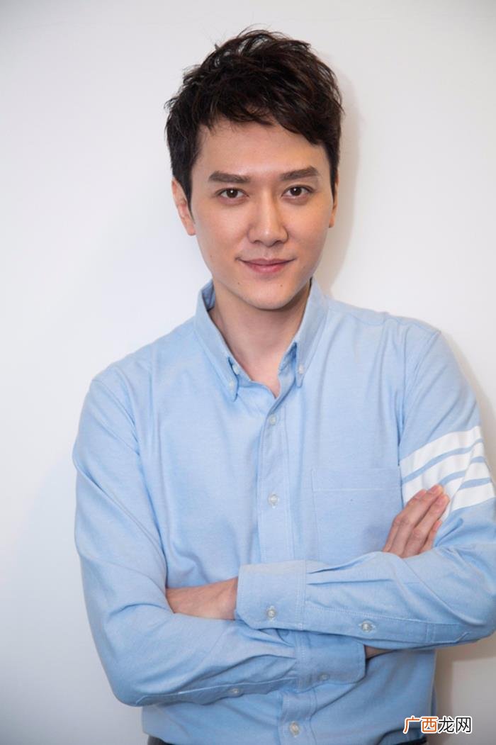 名字倒着念，名字正着念倒着念都一样的5位明星