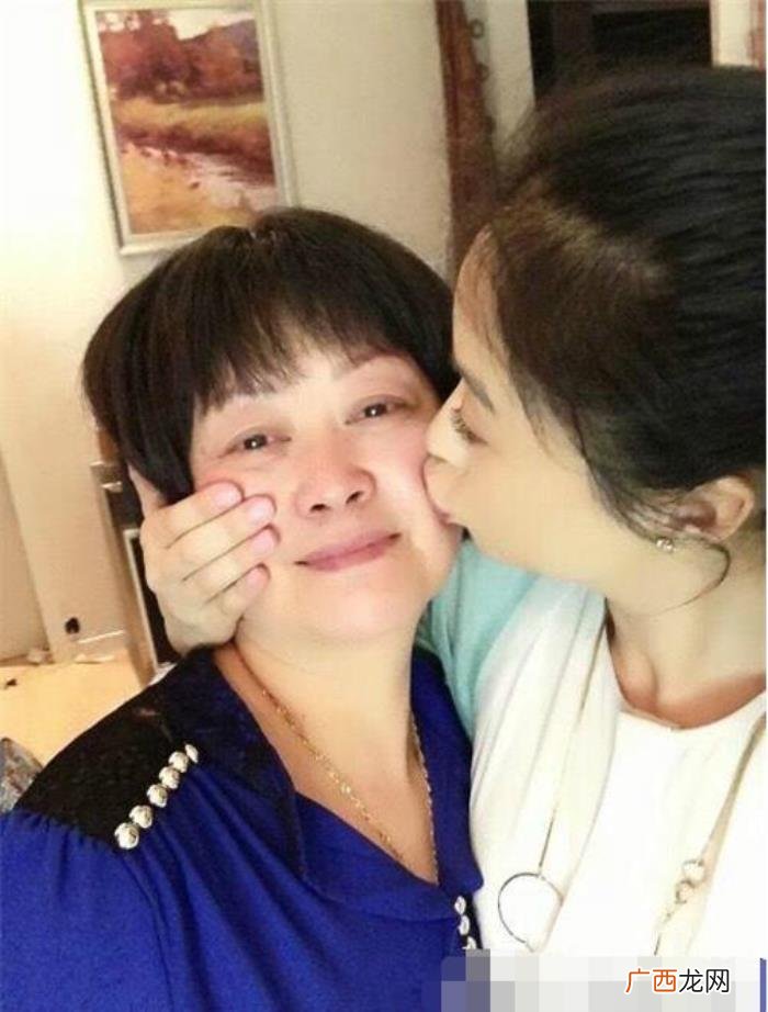 蒋欣家豪宅，华妃娘娘蒋欣晒自拍曝光三千万豪宅内景