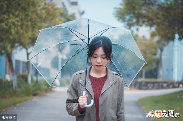 今天是下雨天心情是想你 下雨天的句子