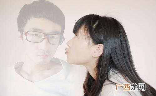 请问一下怎么和女朋友聊天才能感觉到甜蜜？