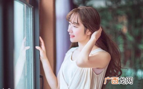怎么在约会中给女生浪漫的感觉？