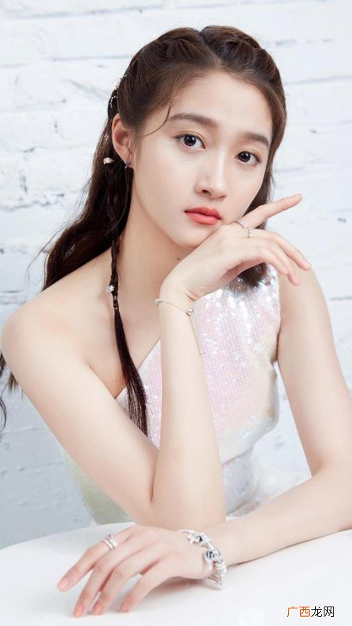 热搜榜郑爽，郑爽、杨紫、热巴等女星是住在热搜榜上了吗