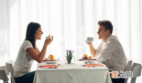 怎么约女生吃饭不会拒绝?约女生吃饭的4个方法