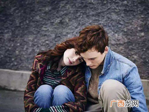 相亲第一次见面就亲了女生，她把我拉黑了怎么办