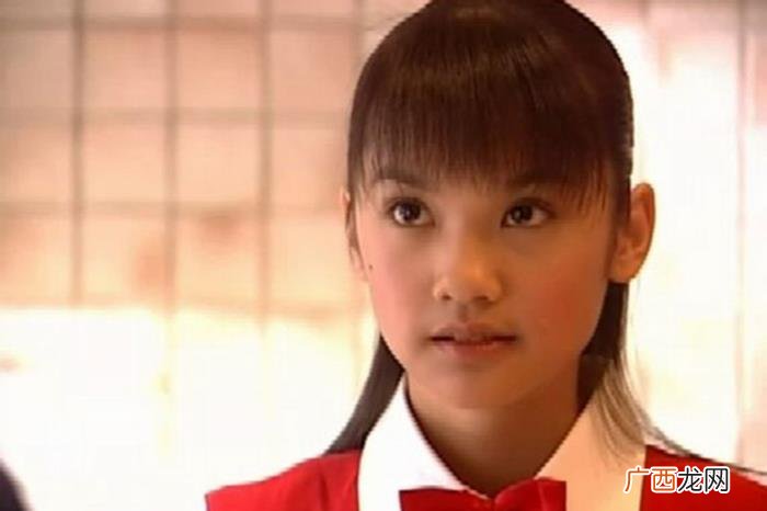 杨丞琳上海，杨丞琳、陈妍希、阿Sa在上海外滩聚会